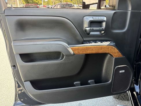 Used 2019 Chevrolet Silverado 2500 High Country w/ Duramax Plus Package AWD/4WD image 20