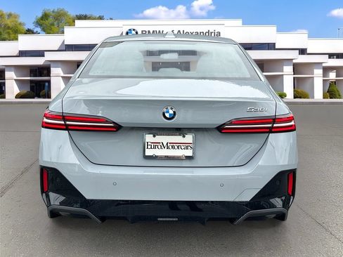 Used 2026 BMW 530i w/ M Sport Package RWD image 6