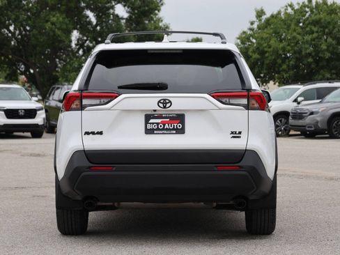 Used 2025 Toyota RAV4 XLE w/ Convenience Package AWD/4WD image 10