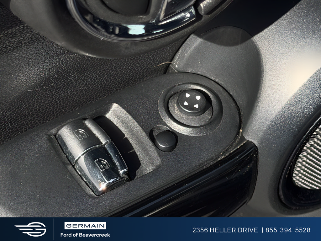 Used 2023 MINI Cooper 2-Door Hardtop FWD image 13