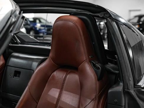 Used 2017 MAZDA MX-5 Miata RF Grand Touring image 33