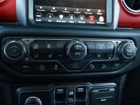 Used 2019 Jeep Wrangler Unlimited Rubicon AWD/4WD image 18