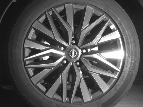 Used 2025 Nissan Altima 2.5 SV FWD image 12