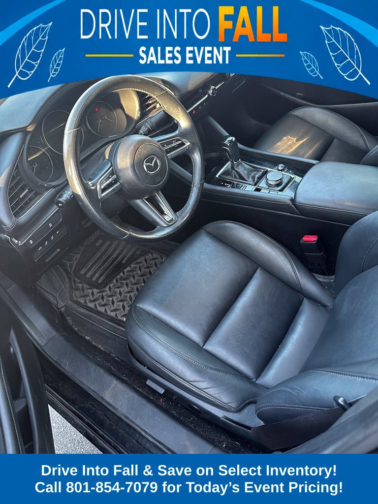Used 2022 MAZDA MAZDA3 s FWD image 2