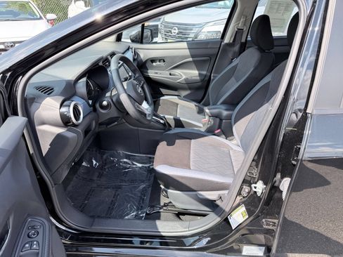 Used 2025 Nissan Versa SV FWD image 24