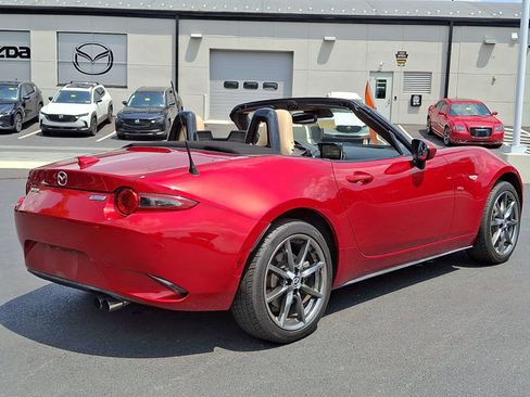 Used 2016 MAZDA MX-5 Miata Grand Touring RWD image 6