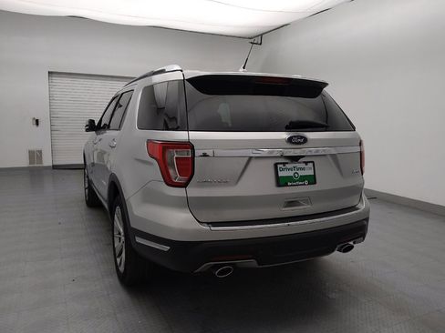 Used 2018 Ford Explorer Limited image 6