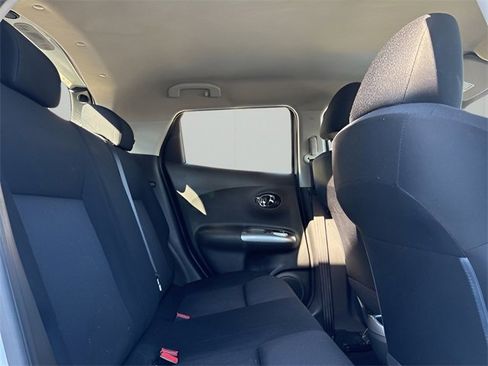Used 2013 Nissan Juke S image 15