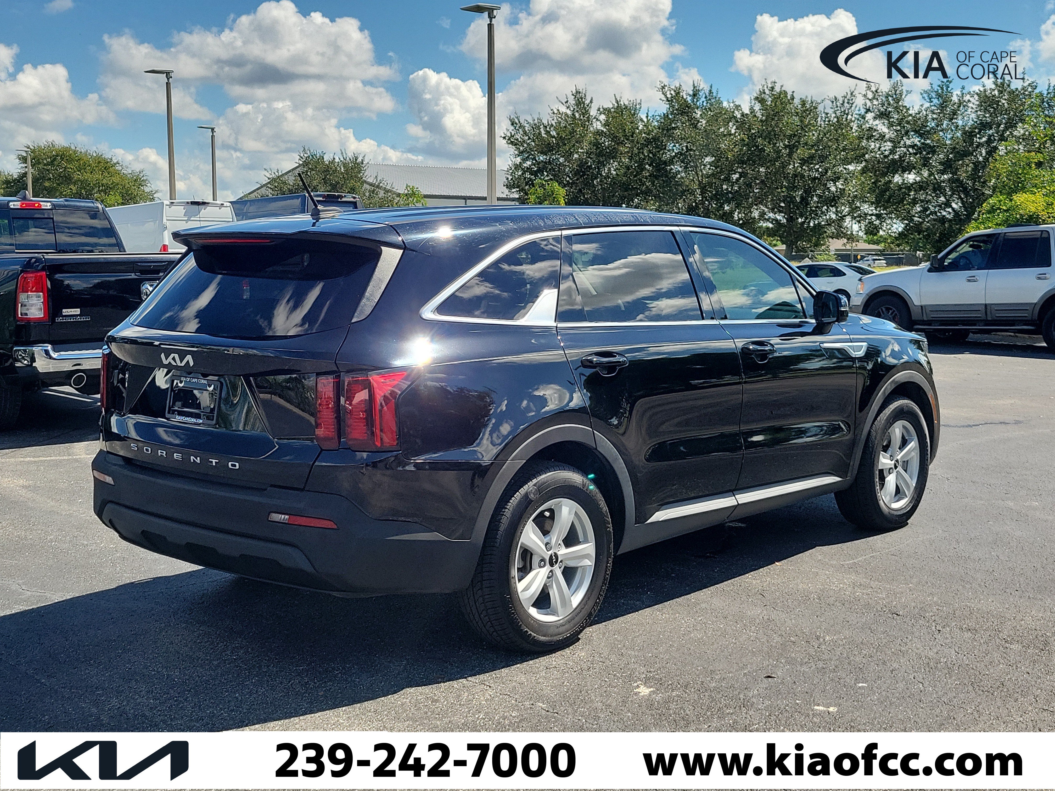 Used 2022 Kia Sorento LX FWD image 6