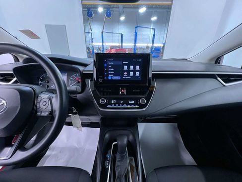 Used 2025 Toyota Corolla LE FWD image 23