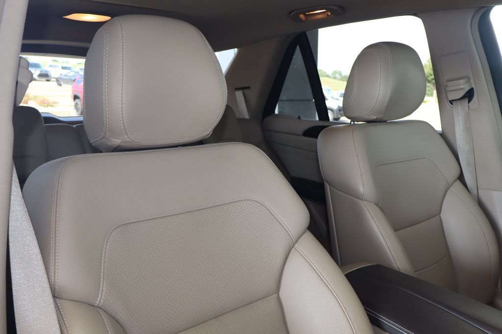 Used 2015 Mercedes-Benz ML 250 BlueTEC 4MATIC image 44
