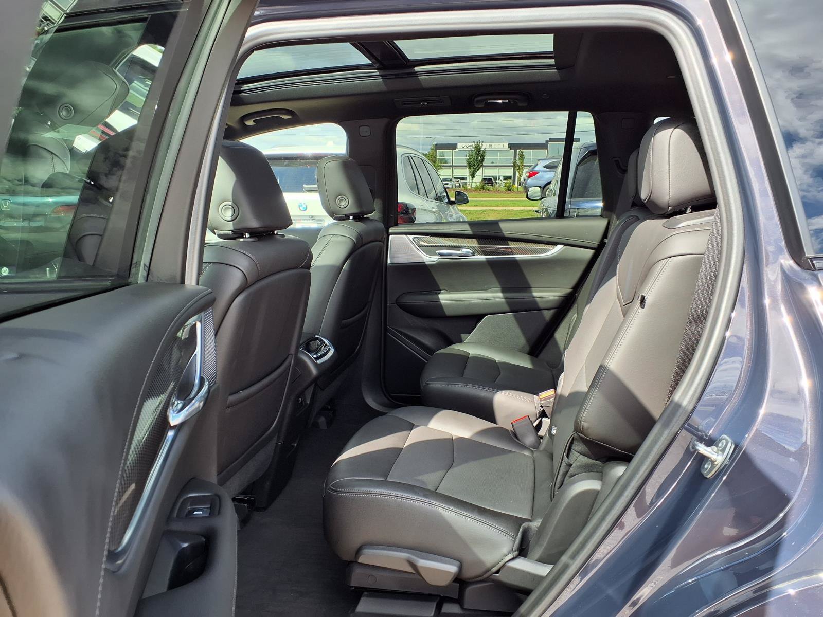 Used 2025 Cadillac XT6 Sport AWD/4WD image 10