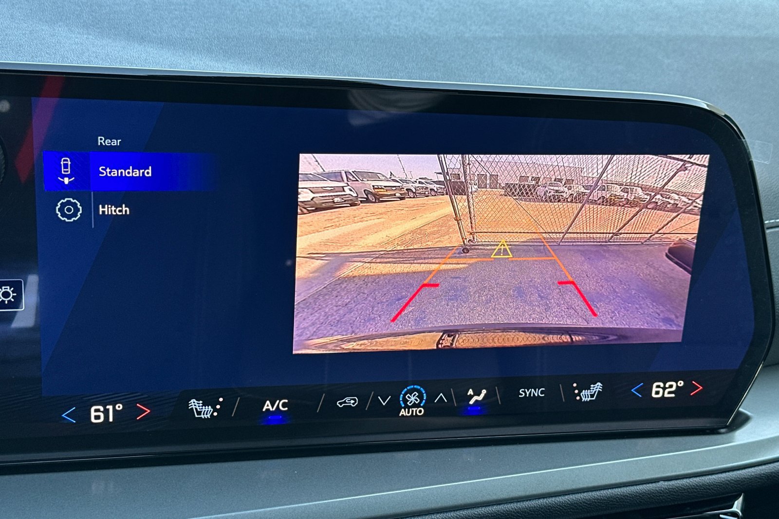 Used 2026 Chevrolet Traverse LT w/ LPO, Floor Liner Package FWD image 28