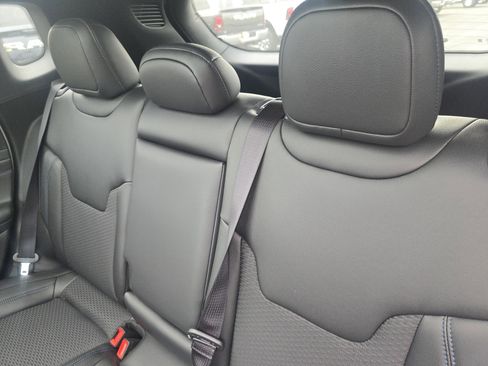 New 2025 Jeep Compass Latitude w/ Sun & Sound Group image 22