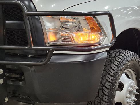 Used 2018 RAM 3500 Tradesman AWD/4WD image 14