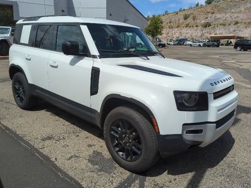 Used 2025 Land Rover Defender 110 S AWD/4WD image 2