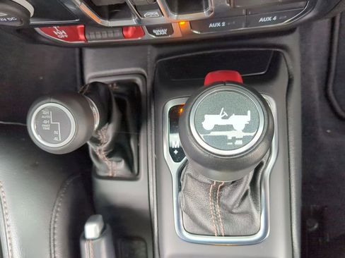 Used 2021 Jeep Wrangler Unlimited Rubicon w/ Trailer Tow Package image 9