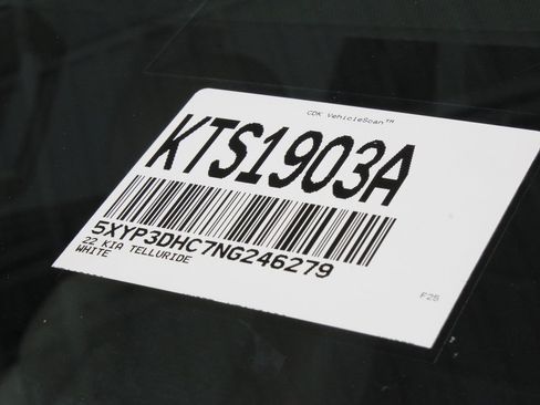 Used 2022 Kia Telluride EX w/ EX Premium Package image 40