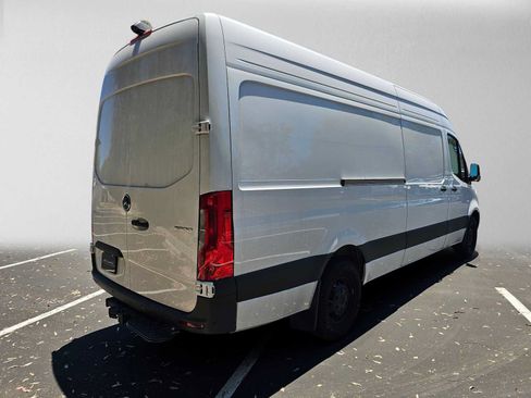 Used 2026 Mercedes-Benz Sprinter 2500 image 3