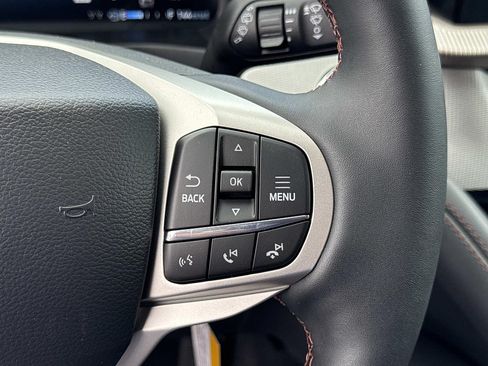 New 2026 Ford Explorer Active w/ Active Comfort Package RWD image 9