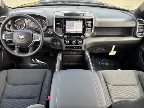 New 2026 RAM 1500 Express AWD/4WD image 14