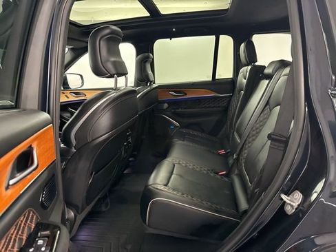 Used 2023 Jeep Grand Cherokee Summit image 14
