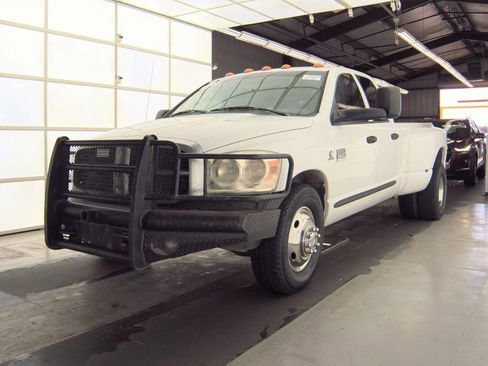 Used 2007 Dodge Ram 3500 Truck SLT image 2