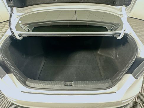 Used 2024 Honda Accord Sport image 27