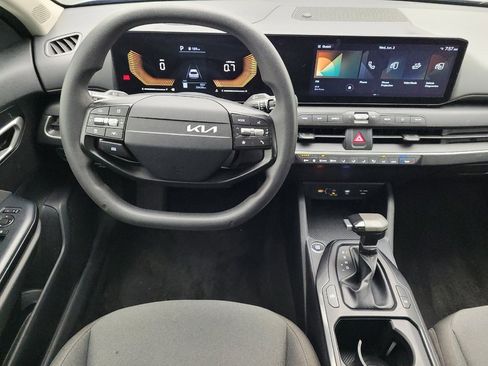 Used 2025 Kia K4 FWD image 22