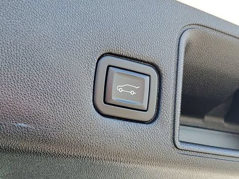 Certified 2023 GMC Terrain AT4 AWD/4WD image 37