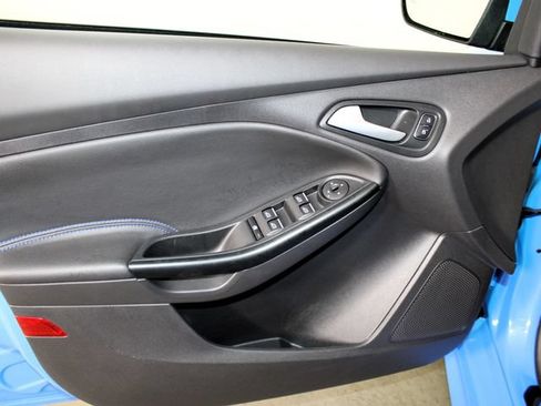 Used 2017 Ford Focus RS AWD/4WD image 20