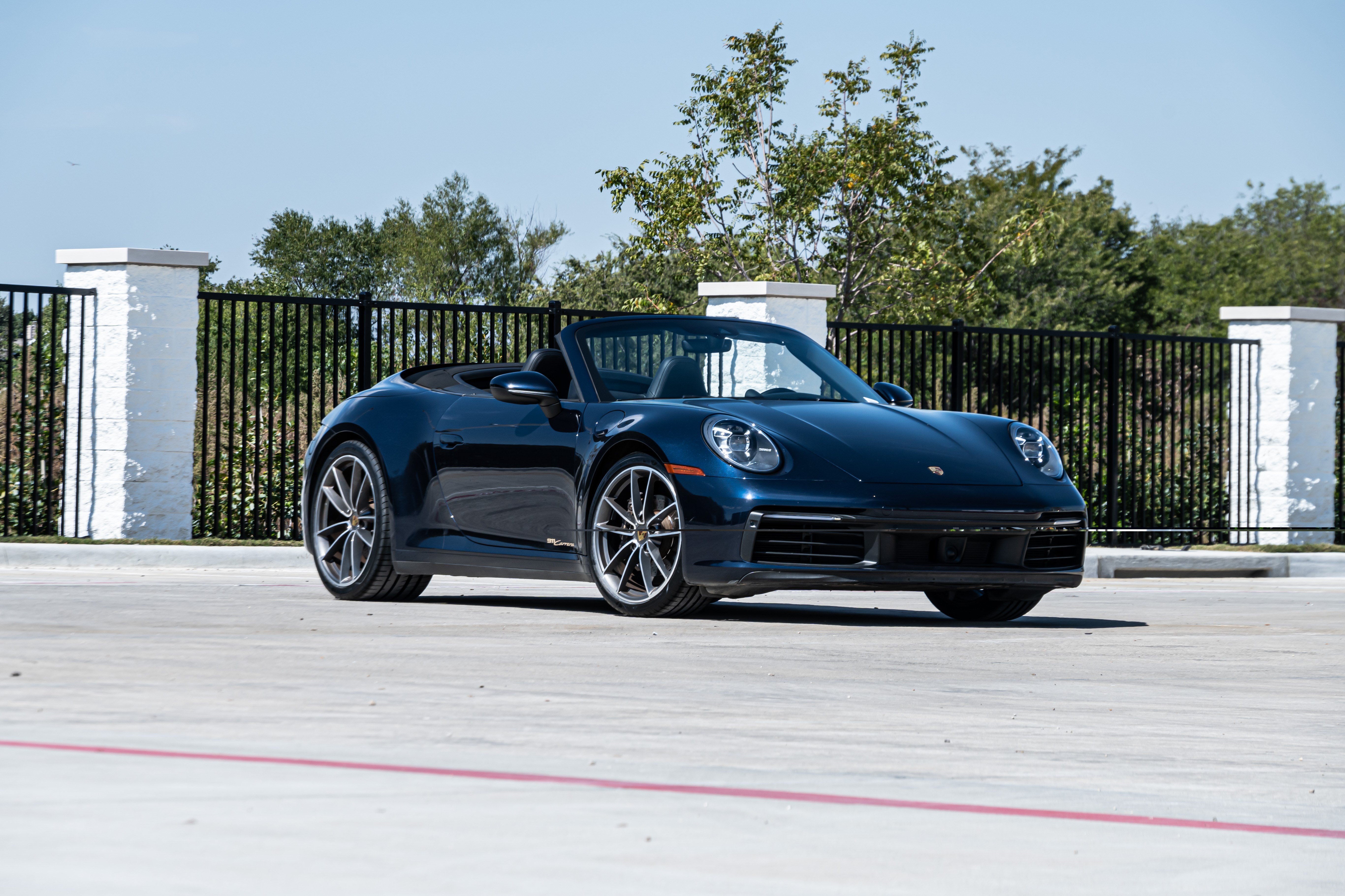 Used 2020 Porsche 911 Carrera RWD image 2