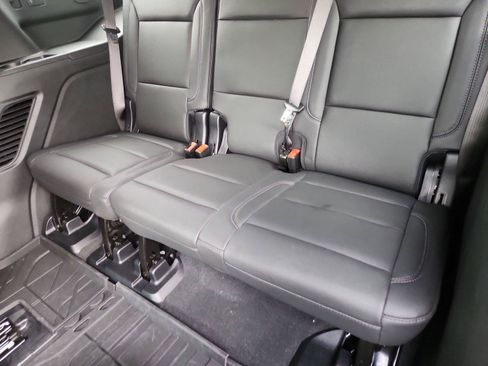 Certified 2025 Chevrolet Tahoe Z71 w/ Comfort Package AWD/4WD image 36