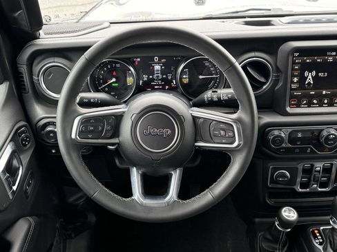 Used 2023 Jeep Wrangler Unlimited Sahara AWD/4WD image 6