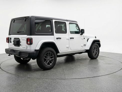 Used 2025 Jeep Wrangler Sport S image 9