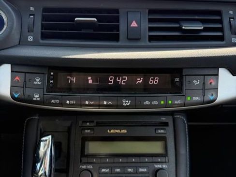 Used 2012 Lexus CT 200h Premium FWD image 11