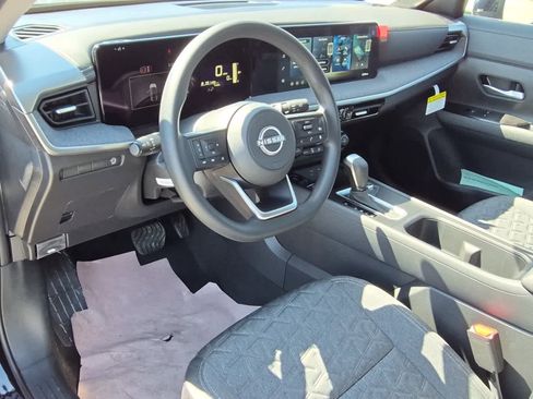 New 2026 Nissan Kicks SV w/ Charging Package FWD image 11