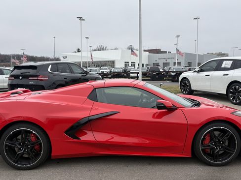Used 2024 Chevrolet Corvette Stingray Convertible w/ Z51 Performance Package image 11