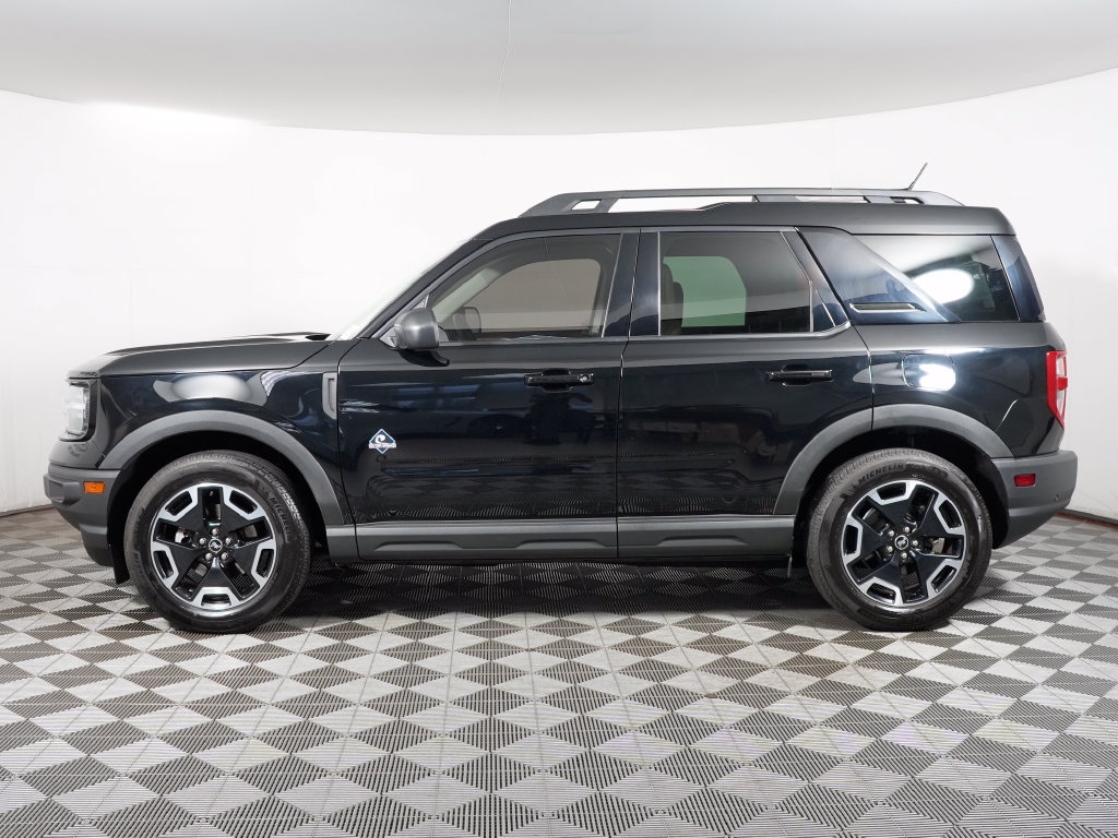 Used 2022 Ford Bronco Sport Outer Banks w/ Tech Package AWD/4WD image 2