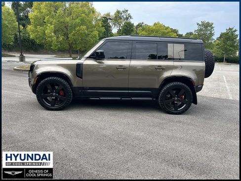 Used 2025 Land Rover Defender 110 X AWD/4WD image 4