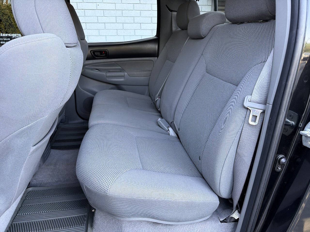 Used 2010 Toyota Tacoma 4x4 Double Cab w/ TRD Off-Road Pkg image 13