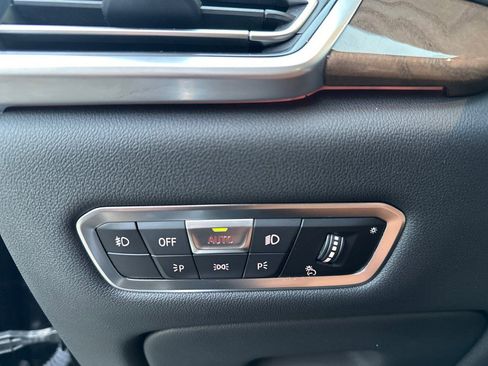 Used 2019 BMW X5 xDrive40i w/ M Sport Package AWD/4WD image 17
