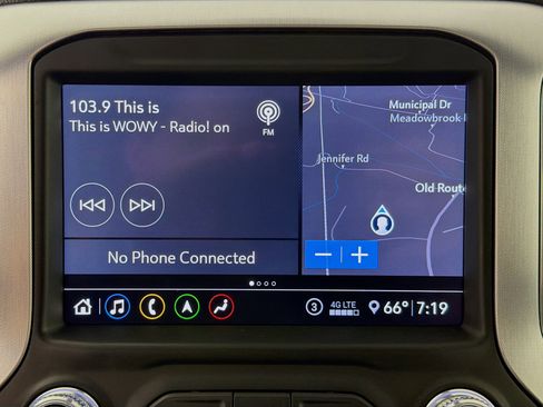 Used 2020 GMC Sierra 2500 SLT w/ Technology Package image 15