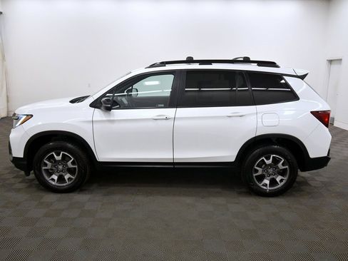 Certified 2022 Honda Passport TrailSport image 4