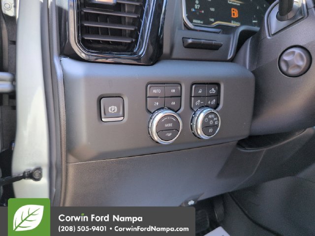 Used 2024 GMC Sierra 1500 AT4 w/ Technology Package AWD/4WD image 13