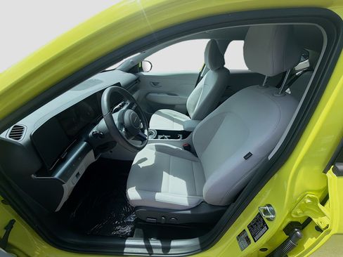 Used 2024 Hyundai Kona SEL FWD image 16