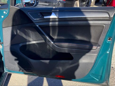 Used 2019 Volkswagen GTI SE image 21