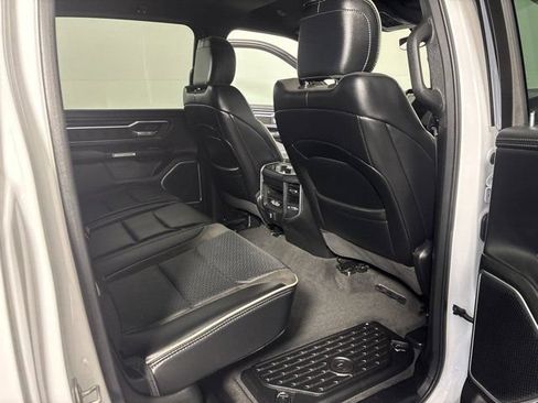 Used 2023 RAM 1500 Laramie AWD/4WD image 28