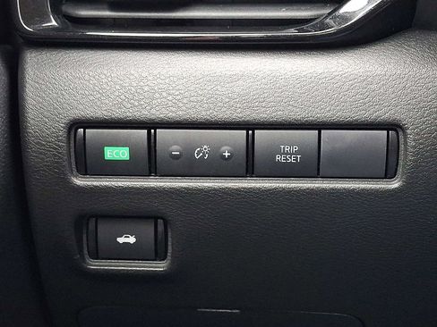 Used 2023 Nissan Sentra SV FWD image 24