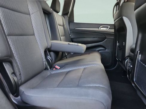Used 2021 Jeep Grand Cherokee Laredo AWD/4WD image 33